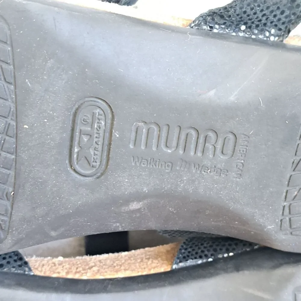 Munro Catelyn Sandals Women’s 11 Black Suede Wedge Ankle Strap Comfort Shoes